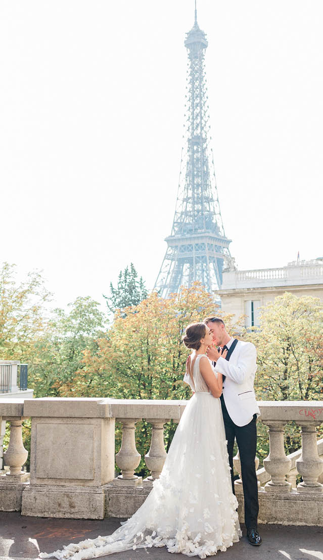 Paris wedding and elopement by Fine Art Destination Wedding Photographer And Videographer Team Wonder and Magic