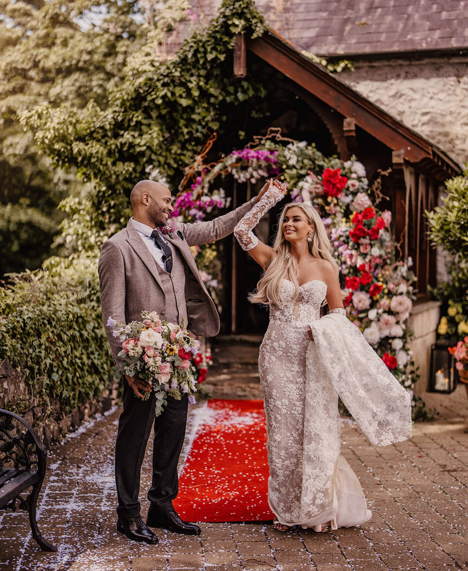 GALGORM WEDDING PHOTOGRAPHY; WEDDING PHOTOGRAPHER GALGORM; Wedding Photography Galgorm by Kris Dickson Photography Galgorm Resort and Spa