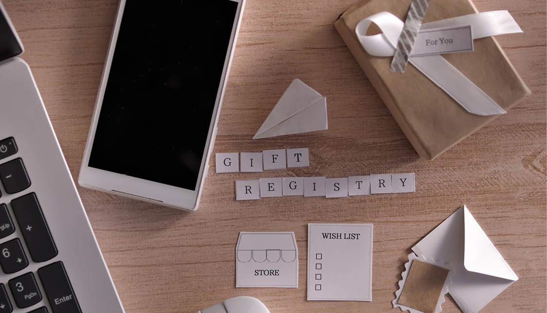 English letters of “GIFT REGISTRY"