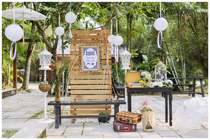 Photo booth decoration