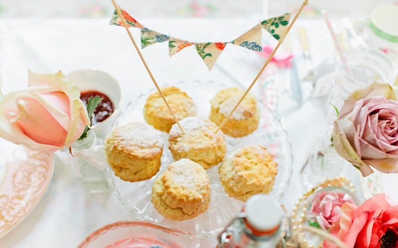 How To Host The Perfect Tea Party Wedding Wedding Journal Online