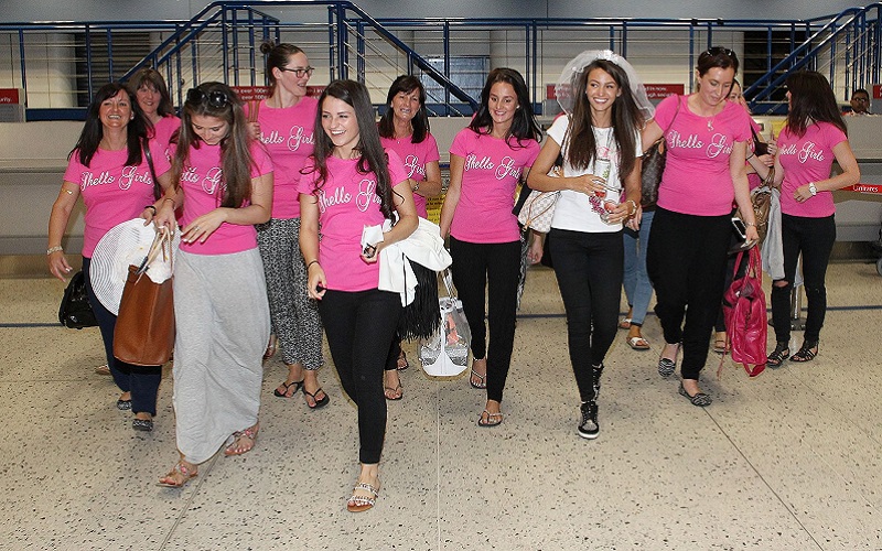 hen party airport outfits