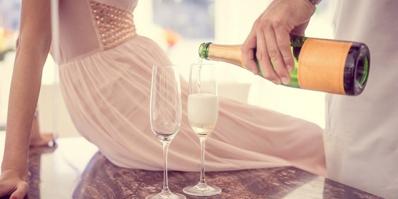 Wedding dress trend alert – shades of coffee and champagne