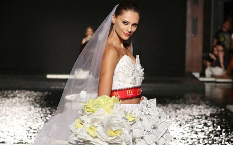 The Recycled Wedding Dress Made From Mcdonald S Wrappers