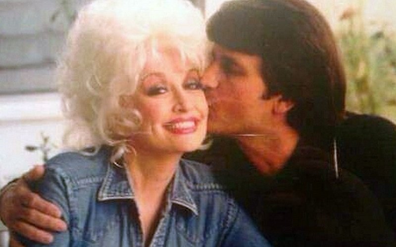 Dolly Parton Celebrates 50th Anniversary With A Wedding Wedding