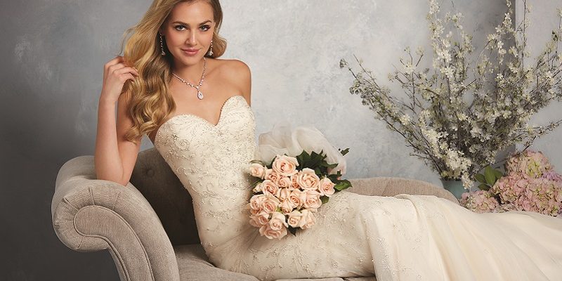 Fishtail wedding dress