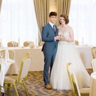 Bishops-Gate-Hotel-Table