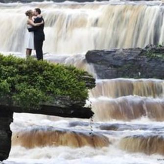Falls-Hotel-&-Spa-Resort-River