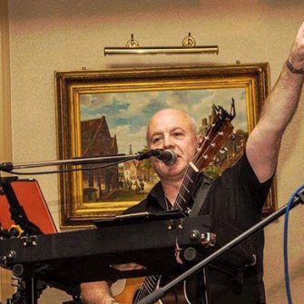 VPower-Struggle-Live-Band-singer