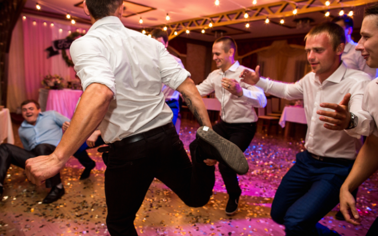 5-Reasons-To-Have-A-Ceilidh-Wedding-McStokers-Band-Native-Content