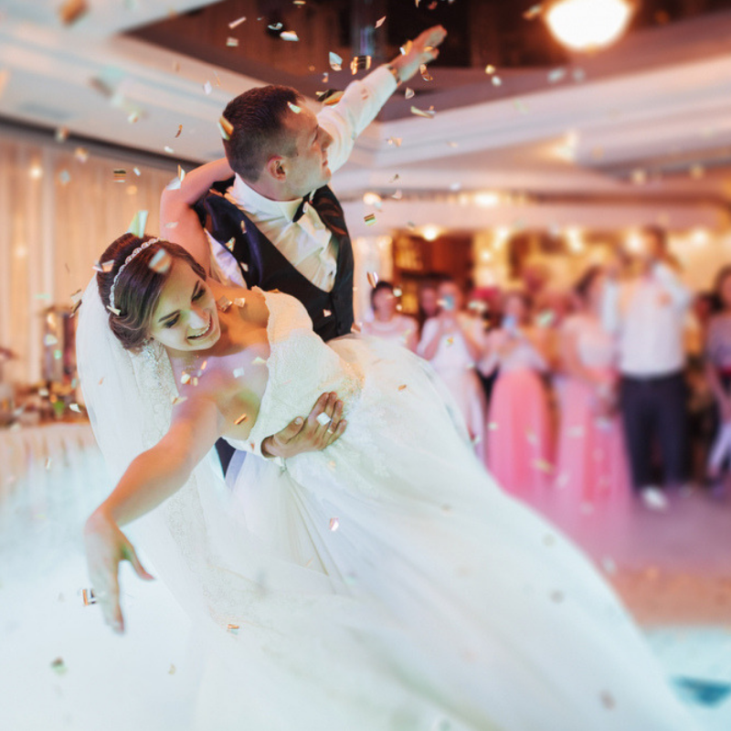 Top-10-Tips-For-A-Fabulous-First-Dance-Featured-Image