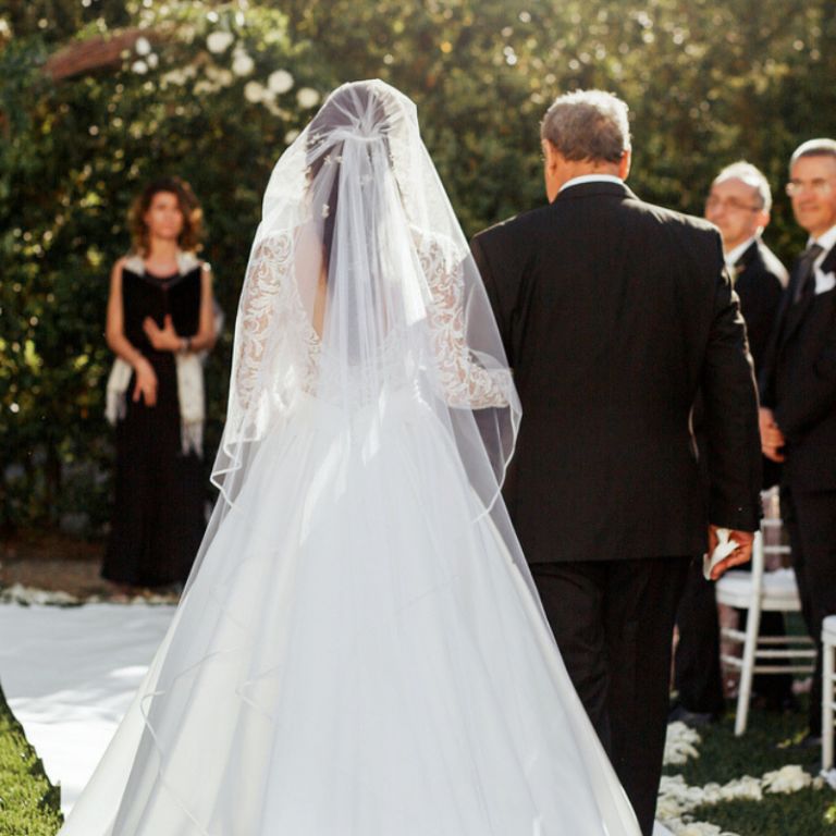 How-To-Write-The-Perfect-Father-Of-The-Bride-Speech-Featured-Image