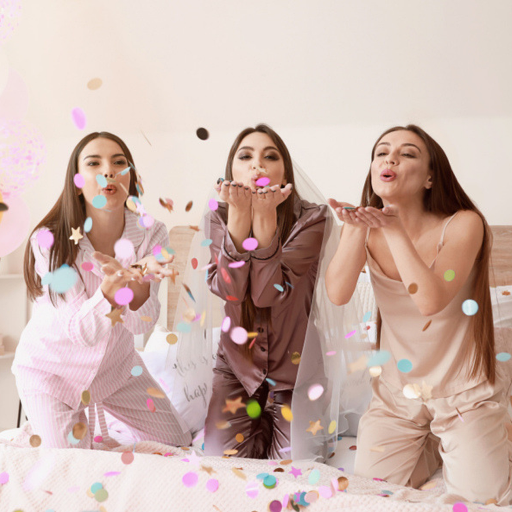 7-Reasons-You-Need-To-Buy-WJ-Autumn-Issue-Bridesmaid-Proposals