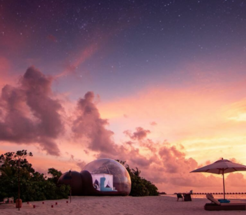 Maldives-Sleep-Under-The-Stars-Bubble-Dome
