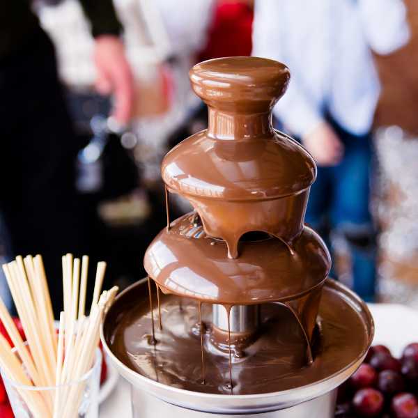 Nutella-Fountain-At-Wedding-Reception