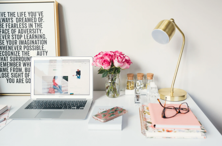 organised desk