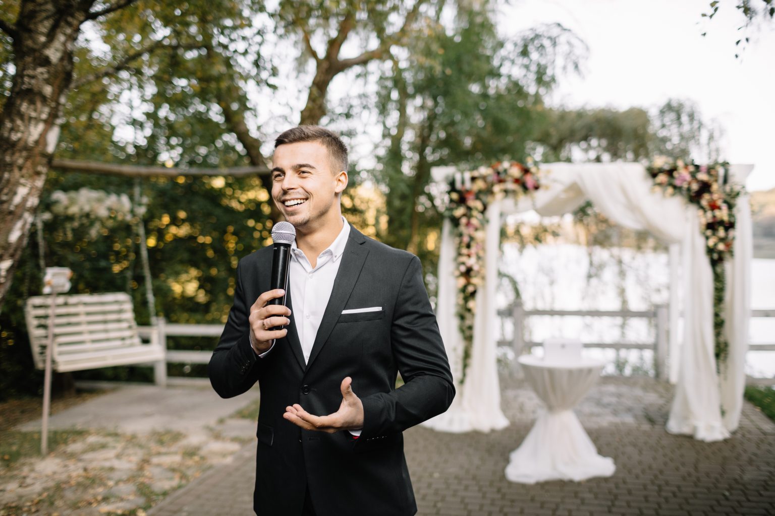 best man making a speech