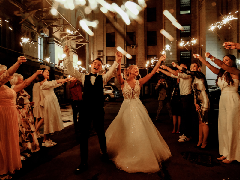 13 Socially-Distance Approved Wedding Reception Games - Wedding Journal