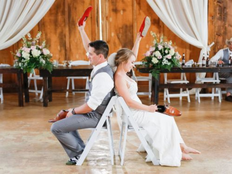 13 Socially-Distance Approved Wedding Reception Games - Wedding Journal