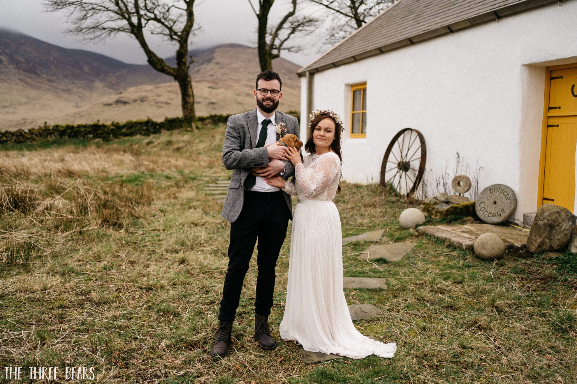 https://www.weddingjournalonline.com/wp-content/uploads/2021/05/Mourne-Mountains-Wedding-Photography-Photos-By-The-Three-Bears-Photography-0156-1-1-1980x1320.jpg