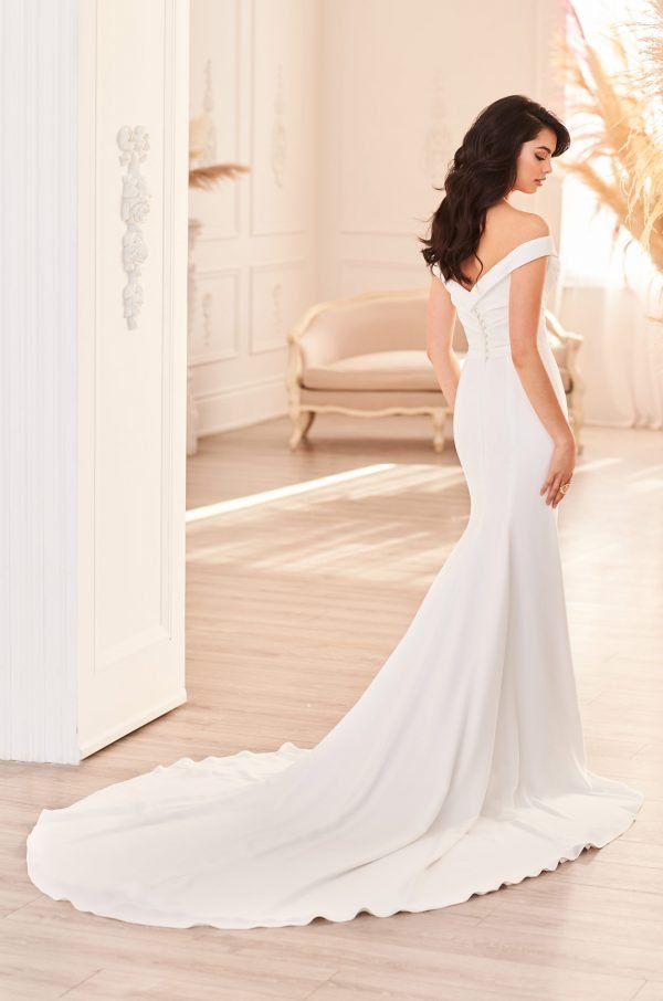 crepe material styles for wedding