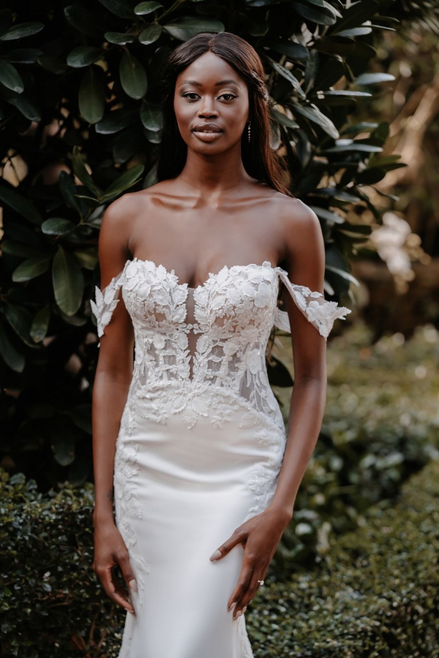 Sweet Sexy Off The Shoulder Wedding Dresses For The Trendsetter Bride Wedding Journal