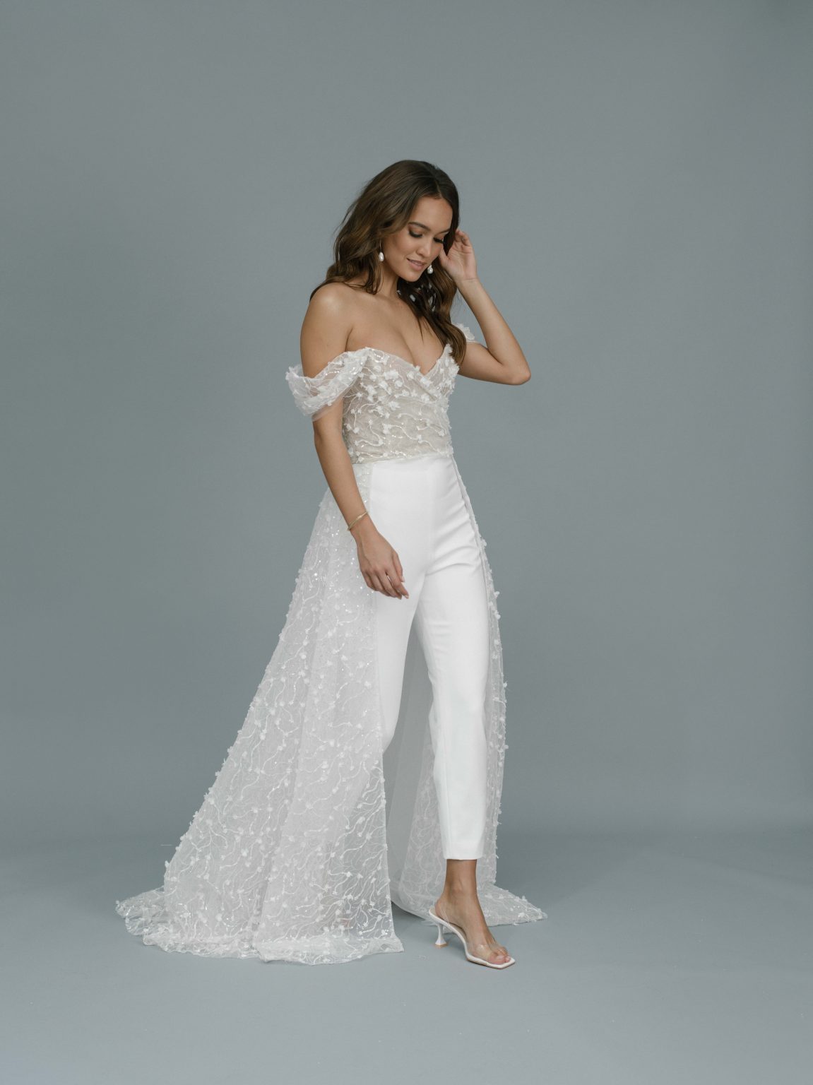 Mus Premedicatie Slepen 11 Chic Jumpsuits For The Fashion-Forward Bride - Wedding Journal