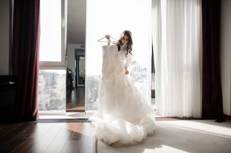 The 10 Most Expensive Wedding Dresses In The World Wedding Journal