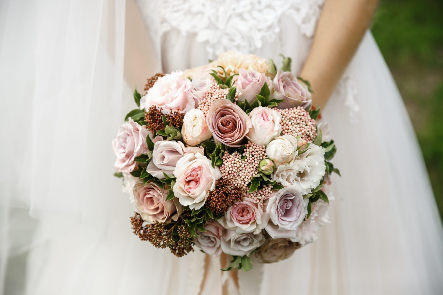 The Symbolism and Meaning Behind Wedding Flowers