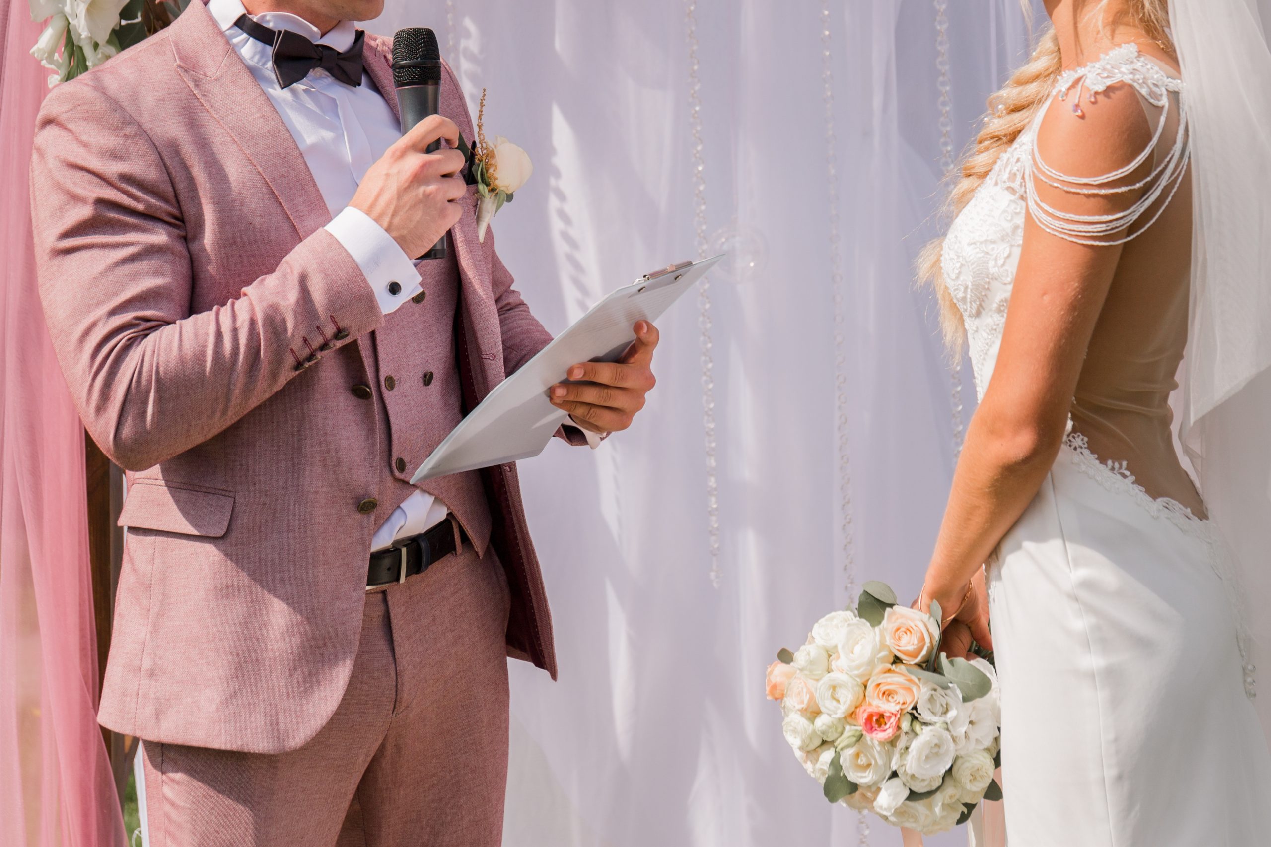 31 Funny Lines To Include In Your Wedding Vows - Wedding Journal