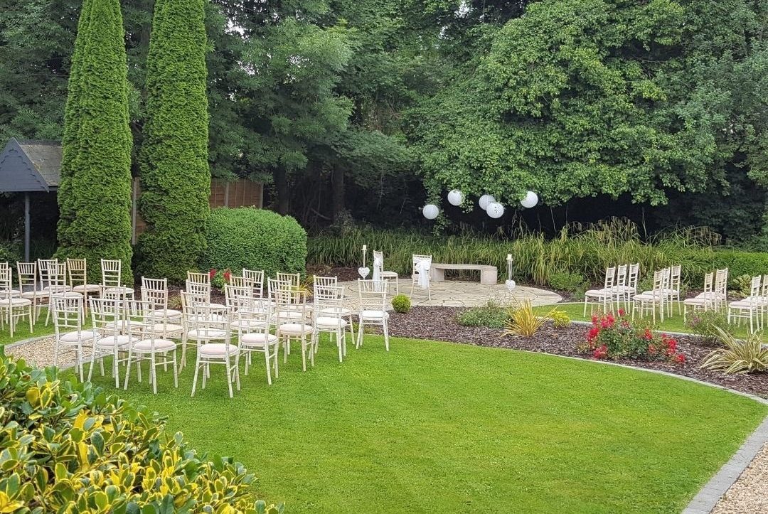 wedding venues in county westmeath - shamrock lodge hotel outdoor ceremony
