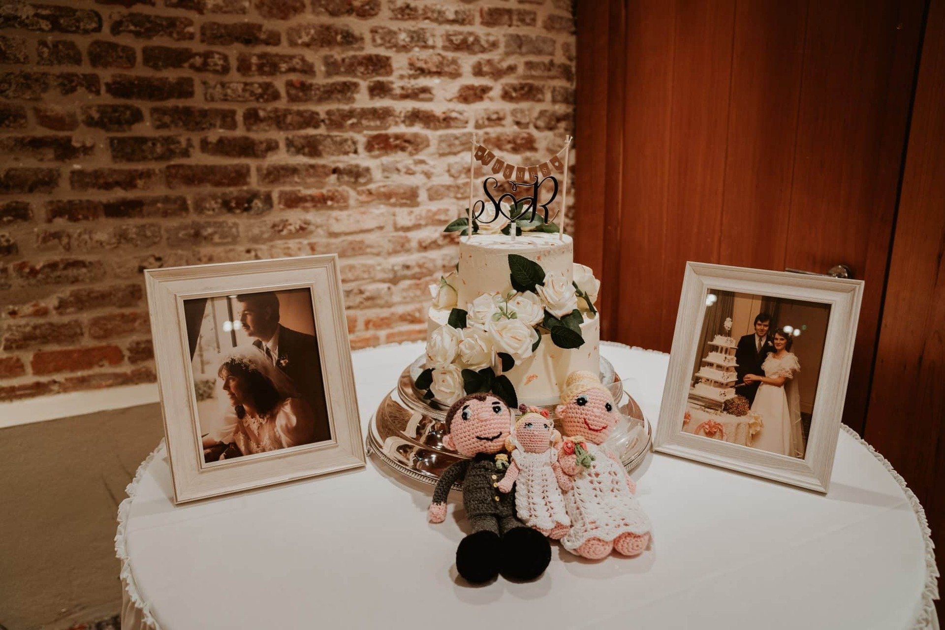 wedding at Farnham Estate - cake table