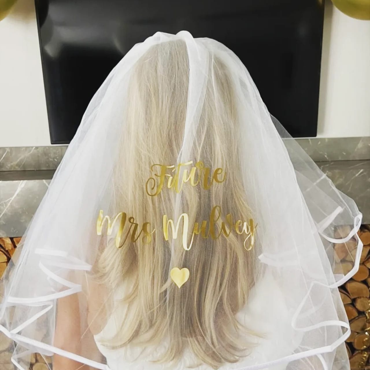 Modern bridal accessories - bridal veil