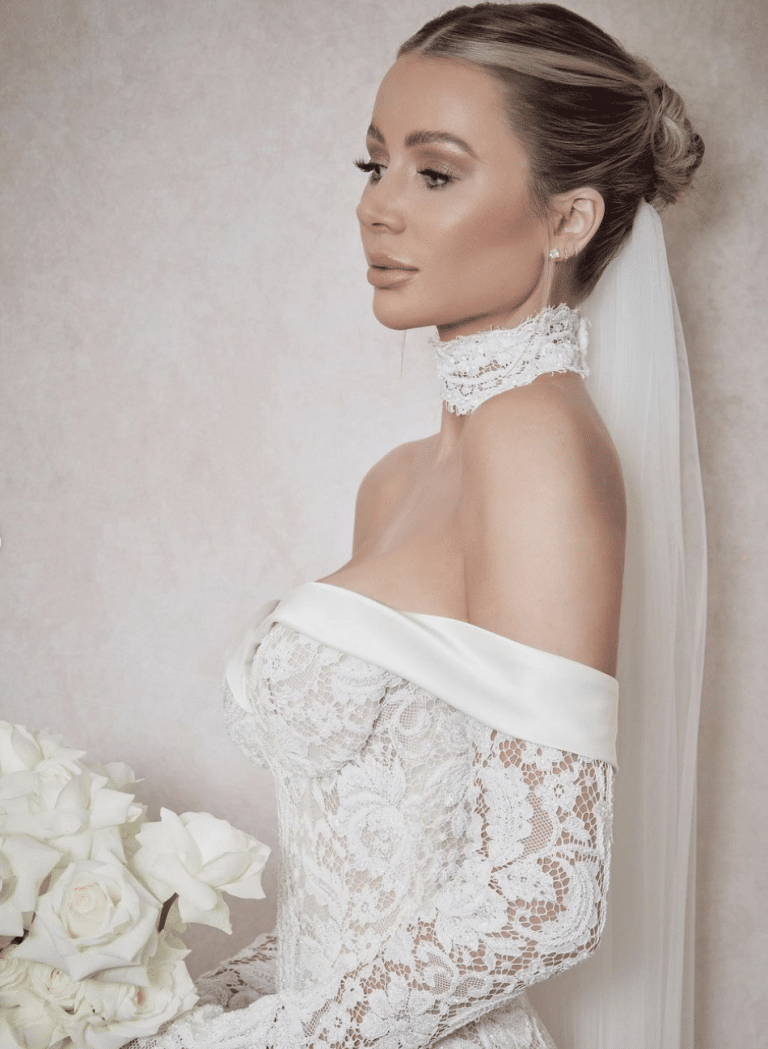 inside-olivia-attwood-bradley-dack-s-celebrity-wedding-wedding-journal