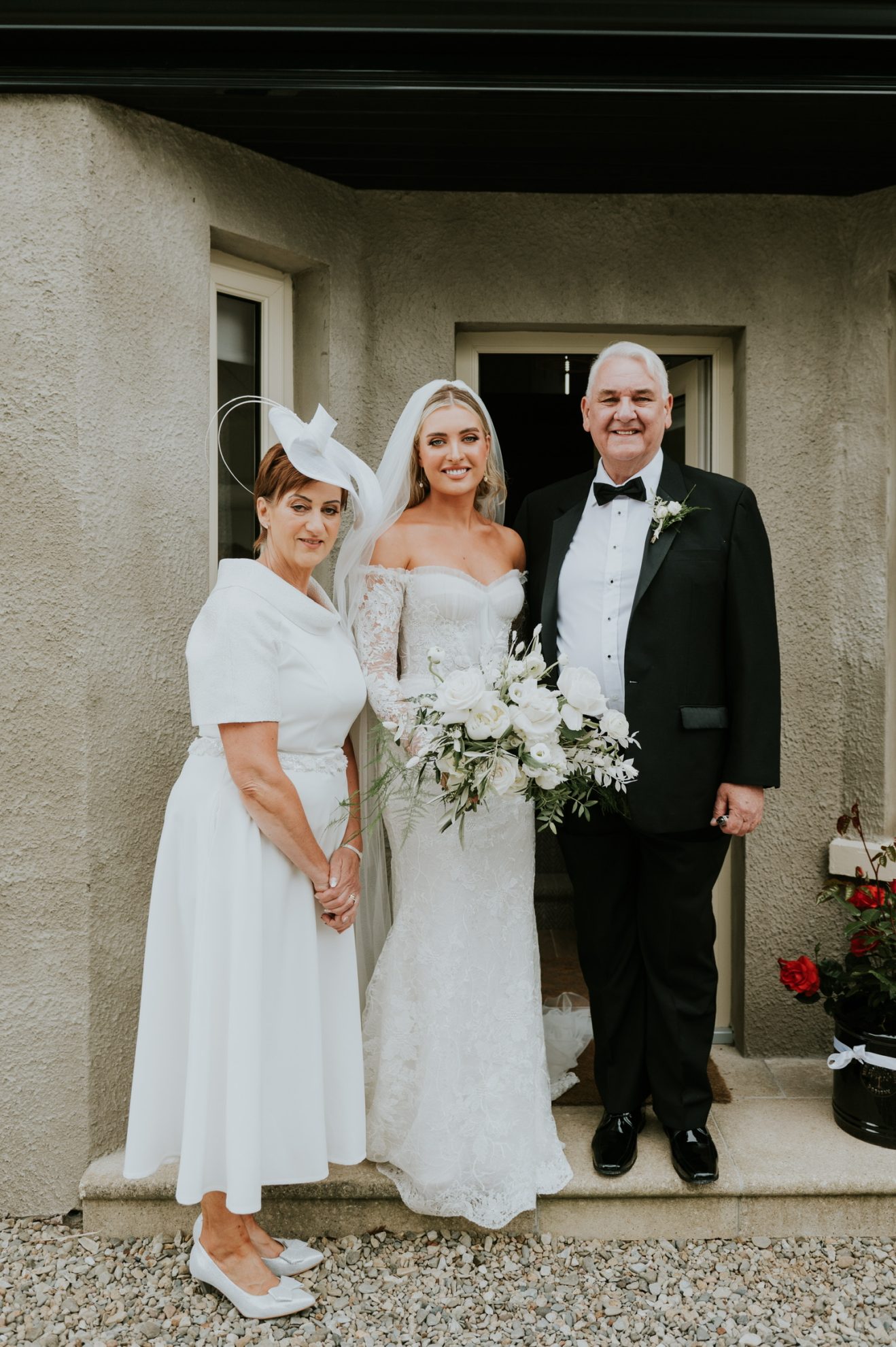 a Beautiful day: Bride laura with her mum and dad