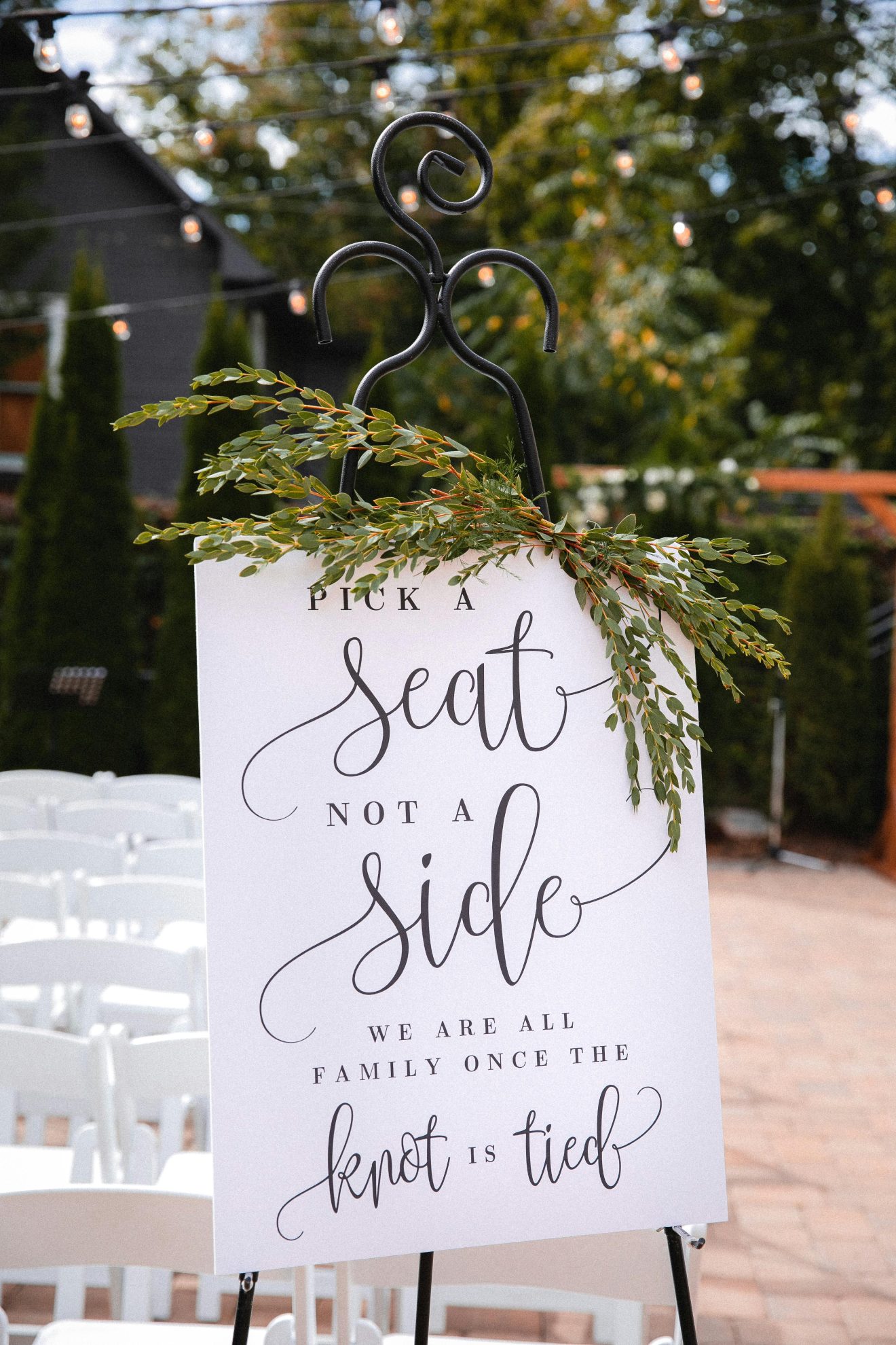 50 essential wedding questions - guest seating