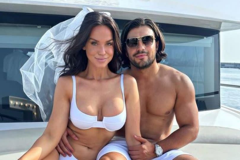 Sten Do - Vicky Pattison