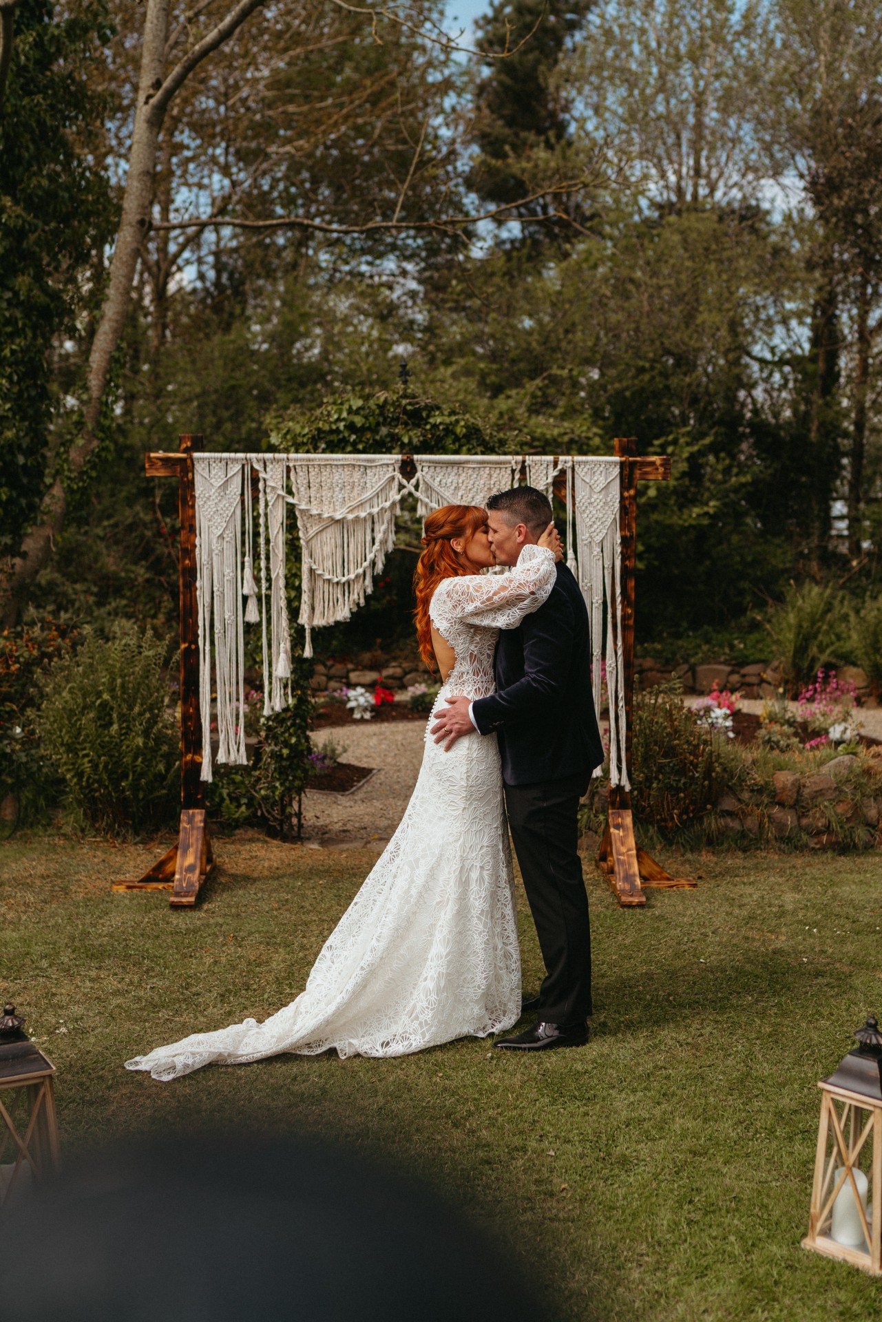 Charmaine & Andrew, first kiss as man and wife